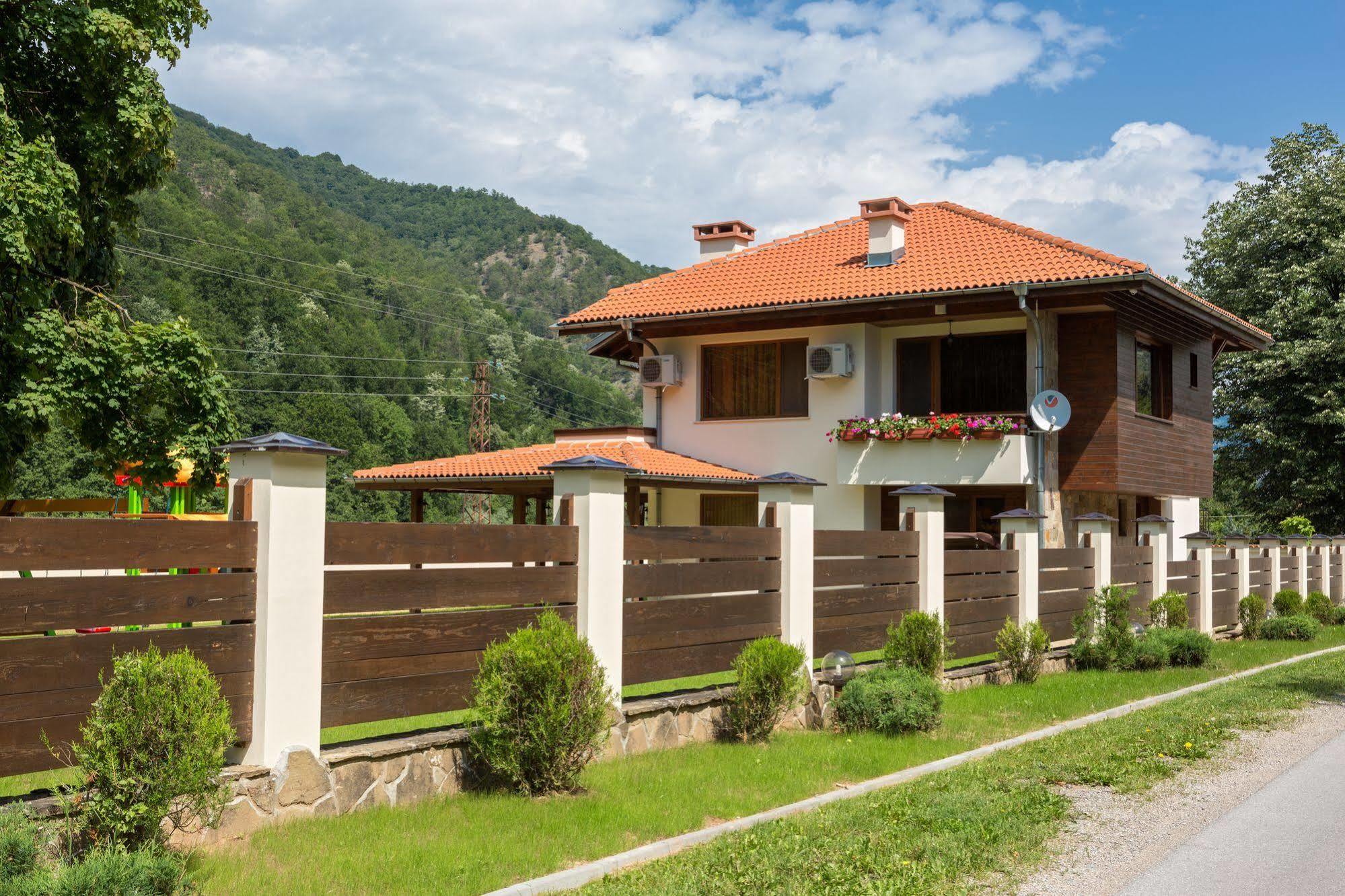 Guest House Vitora Ribaritsa Ngoại thất bức ảnh